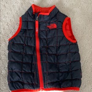 The North Face Vest 12-18 months